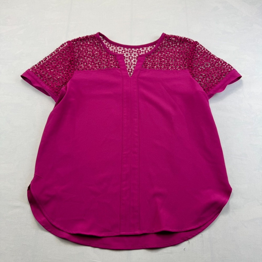 Ann Taylor Blouse Top Womens Medium Pink Crochet Lace Yoke Stretch Short Sleeve